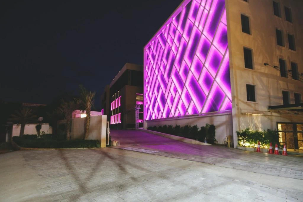 banyan-palace-poonamallee-exterior-night